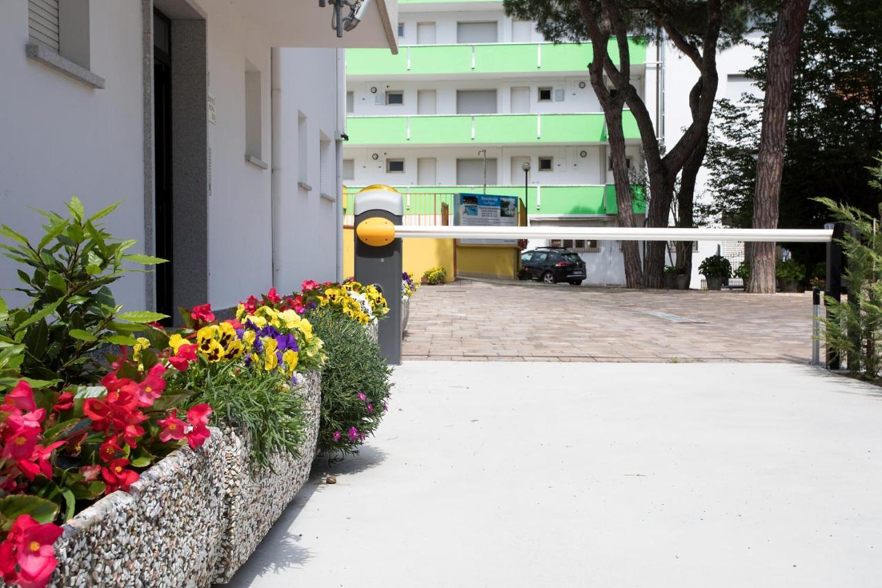 Residence La Pigna Rosolina Mare Buitenkant foto